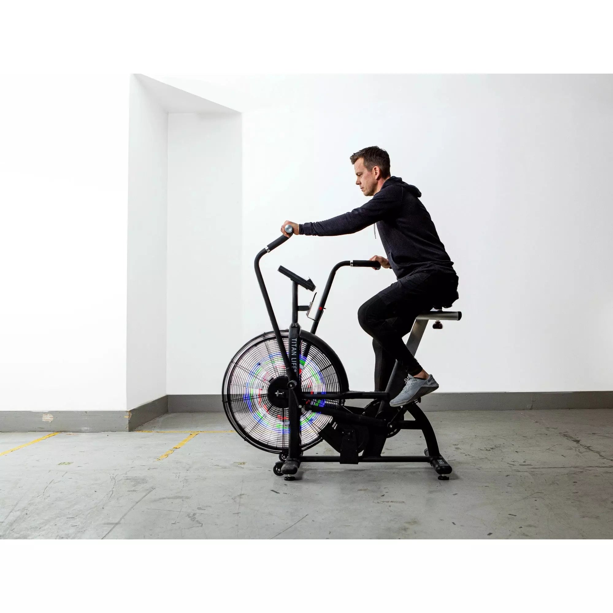 TITAN LIFE Warm Up Bike